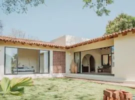 Casa Nira Saladita Surf Villa