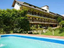 普拉塔诺斯宾馆