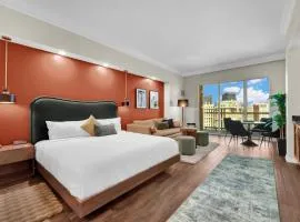 Luma Vera Penthouse Sanctuary Strip Views