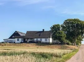 Stunning Home In Hammenhög With Sauna