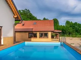 Stunning Home In Gospic