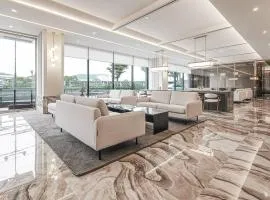 ALMOND Hotel
