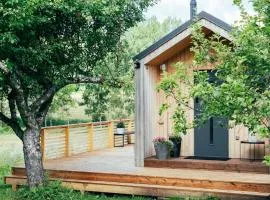 Suur Muna Apple Garden Tiny Houses