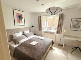 Spacious Villa with Private Terrace & Garden