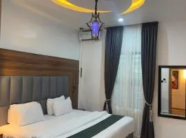 Classy Castle Hotel and Suite