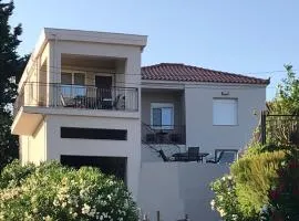 Amfithea Guest House