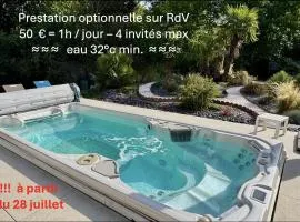Millygite Chalet-on-wheels by the river