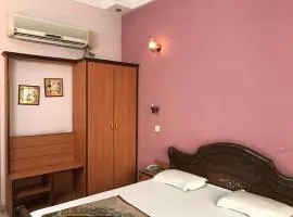 Hotel D R International