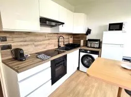Bricks Pérignon - Tram, lit Queen size & air fryer
