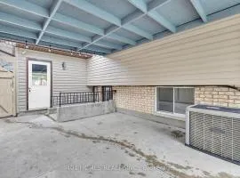 Cozy Private Basement Suite East Windsor