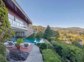 Infinity Villa Cavez - Luxury Retreat