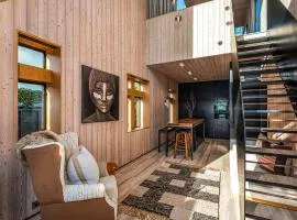 The Sumner Escape - Sleeps 5 Walk to Beach