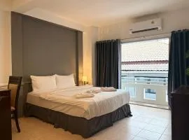The LN Hotel