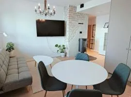 Fully Renovated & Stylish Apartment in the Heart of the City Centre