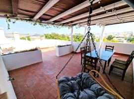 Portimão Guest House - Suites & Rooms, Rooftop River View, BBQ & AC