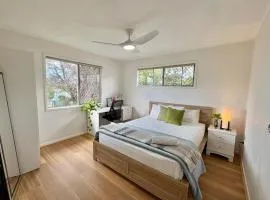 Welcome to Your Leafy Retreat in Graceville