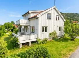 4 Bedroom Awesome Home In Byglandsfjord