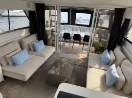 Stay on Large Motorboat with view to Kronborg