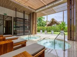 2-BR Sea & Pool View Apartment in Baru - Cartagena
