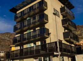 Mito Hotel，位于夏特林的酒店