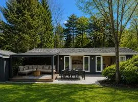 StayatSas Julia, Stijlvol Natuurhuisje met Grote Omheinde Tuin