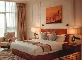 Galaxy La Palm Royal Hotel