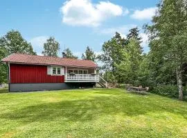 2 Bedroom Awesome Home In Kvillfors