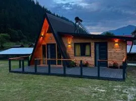 Casa Bianca nr 65- Complex de pensiuni si casute la munte