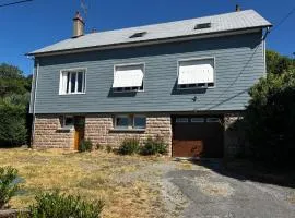 Maison familiale 10 pers à St Setiers
