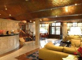 The Watermarque Hotel，位于凯尔西温的酒店