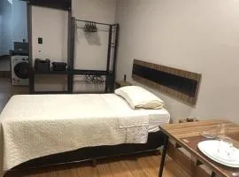 Quarto Personalizado Individual aconchegante novo no coração da cidade -Ufla- restaurantes e padaria