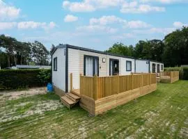Cozy Caravan Escape for 6