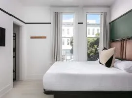 1BR Escape Queen Bed WiFi & Kitchenette