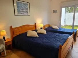Chambres climatisées avec salle d'eau privée, idéal famille - FR-1-590-463