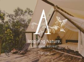 Quinta Alma - Ecological Retreat Farm，位于阿尔热祖尔的豪华帐篷营地