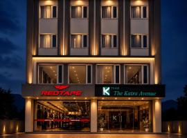 Hotel The Katra Avenue,位于格德拉的酒店