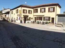 Desdemona House Pub