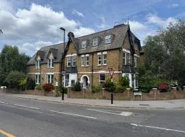 The Kirkdale Hotel