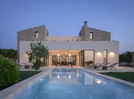 Villa Livani, Prinos Sleeps 12 Heated Pool Peaceful Countryside Retreat