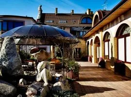 埃弗里斯特酒店