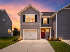 Modern Greenville Townhome 3BR 3BA Arden Woods