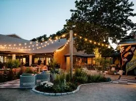 UNCOMMONER HOTEL by Reverie Boutique Collection