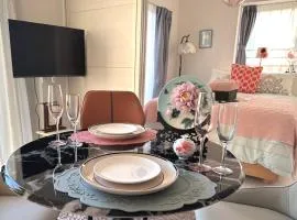 SunSea Okinawa Stunning Ocean View 2BR Sleeps 6 20 min from Airport 3 min to Shopping Mall