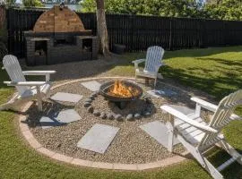 Tamara's Beach House Firepit & Family Escape