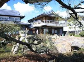 冈山蔺草旅舍