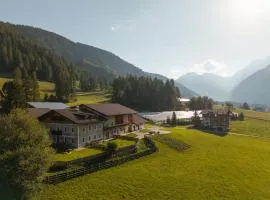 Unterbergerhof - Escape daily life - Enjoy nature - Explore more with activeCARD Sterzing