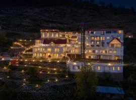 Grand Montis Hotel