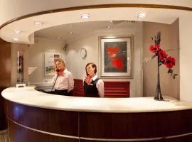 利文斯顿美居酒店
