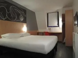 苏瓦松宜必思酒店