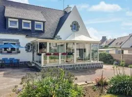 Amazing Home In Plogoff With Wifi